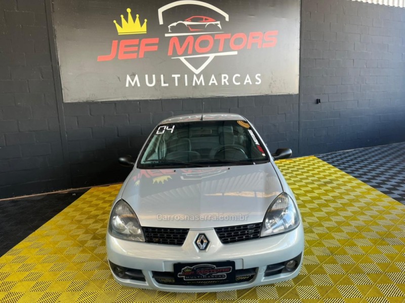 CLIO 1.0 AUTHENTIQUE 8V GASOLINA 2P MANUAL - 2004 - CAXIAS DO SUL