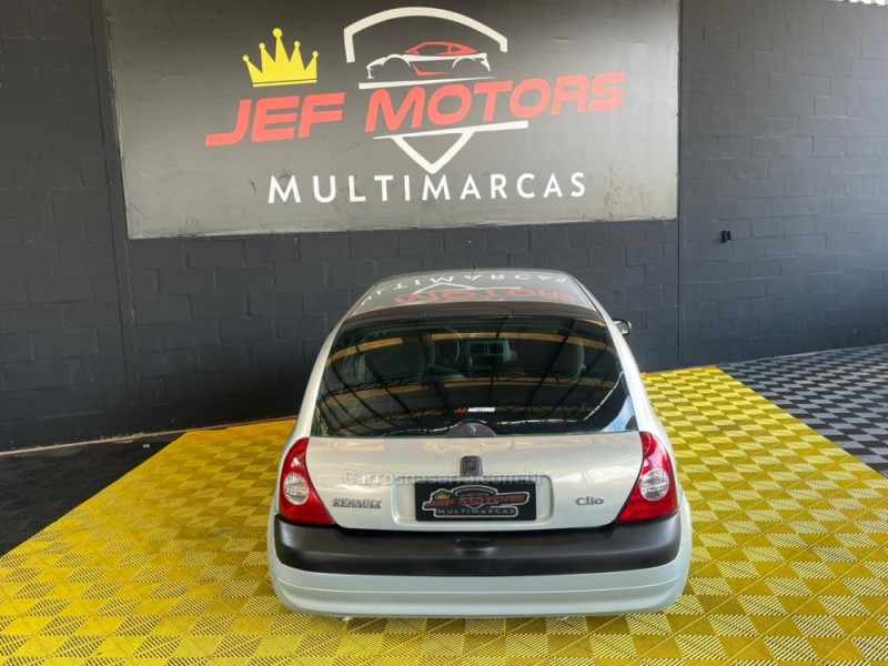 CLIO 1.0 AUTHENTIQUE 8V GASOLINA 2P MANUAL - 2004 - CAXIAS DO SUL