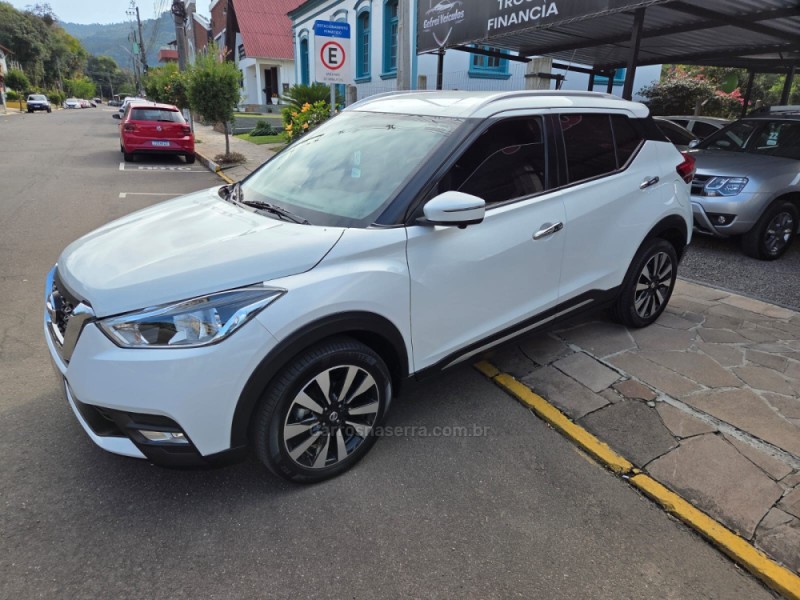 kicks 1.6 16v flex sl 4p xtronic 2018 picada cafe