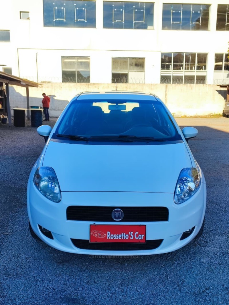 PUNTO 1.4 ATTRACTIVE 8V FLEX 4P MANUAL - 2012 - FARROUPILHA