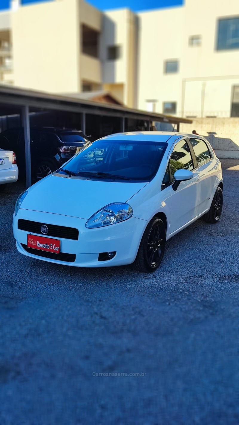 PUNTO 1.4 ATTRACTIVE 8V FLEX 4P MANUAL - 2012 - FARROUPILHA