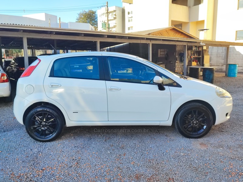 PUNTO 1.4 ATTRACTIVE 8V FLEX 4P MANUAL - 2012 - FARROUPILHA