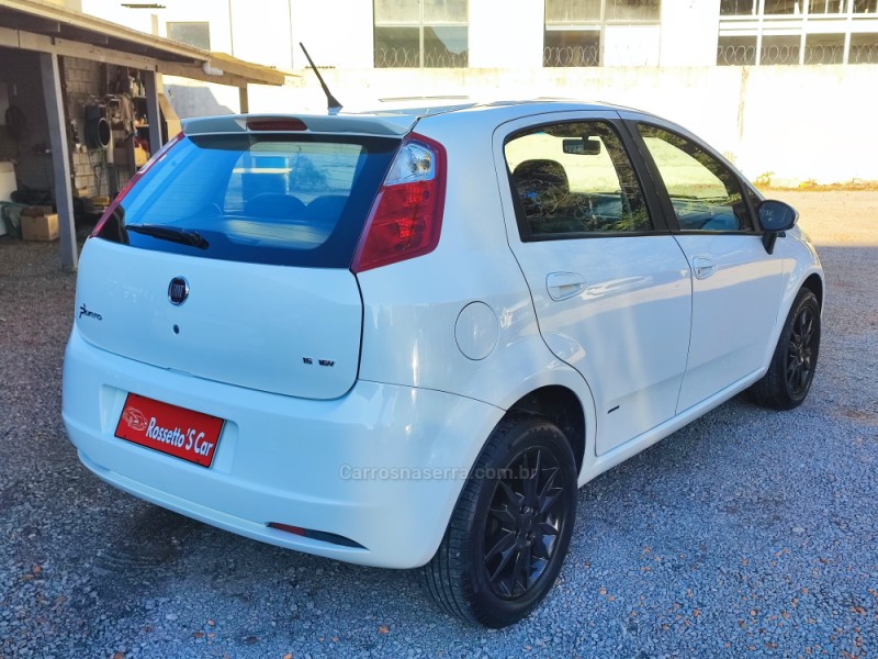 PUNTO 1.4 ATTRACTIVE 8V FLEX 4P MANUAL - 2012 - FARROUPILHA