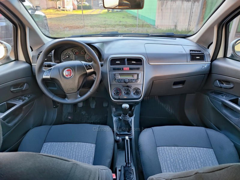 PUNTO 1.4 ATTRACTIVE 8V FLEX 4P MANUAL - 2012 - FARROUPILHA