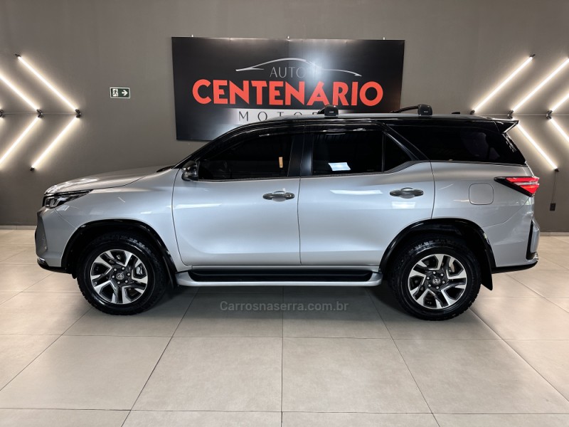 HILUX SW4 2.8 SRX 4X4 DIAMOND 16V TURBO DIESEL 4P 7 LUGARES AUTOMÁTICO - 2022 - SAPIRANGA