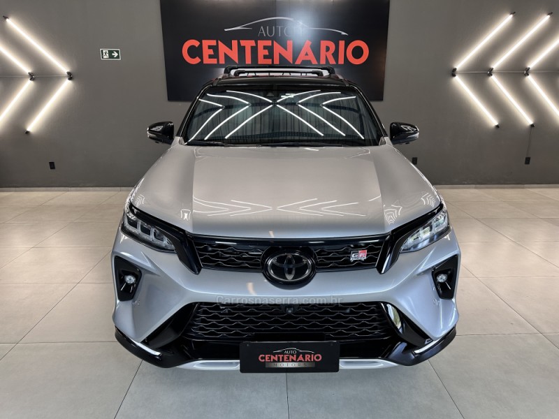 HILUX SW4 2.8 SRX 4X4 DIAMOND 16V TURBO DIESEL 4P 7 LUGARES AUTOMÁTICO - 2022 - SAPIRANGA