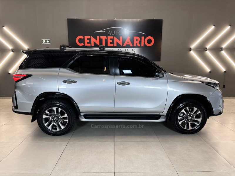 HILUX SW4 2.8 SRX 4X4 DIAMOND 16V TURBO DIESEL 4P 7 LUGARES AUTOMÁTICO - 2022 - SAPIRANGA