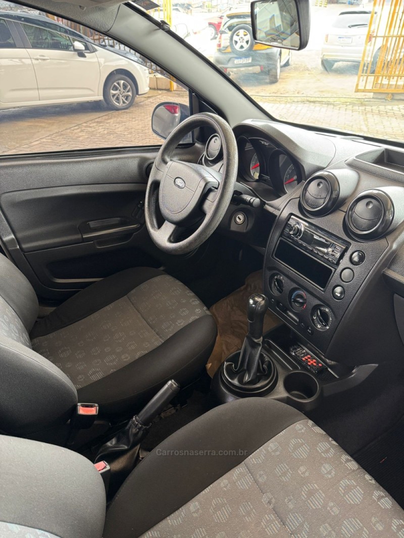 FIESTA 1.0 MPI CLASS HATCH 8V FLEX 4P MANUAL - 2011 - CAXIAS DO SUL
