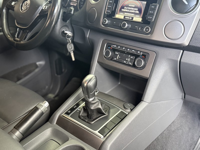 AMAROK 2.0 HIGHLINE 4X4 CD 16V TURBO INTERCOOLER DIESEL 4P AUTOMÁTICO - 2016 - CAXIAS DO SUL