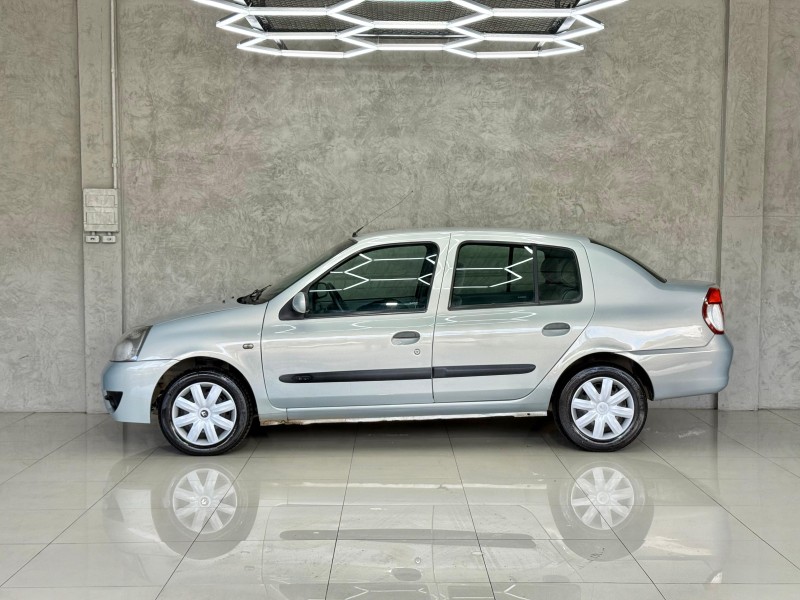 CLIO 1.6 AUTHENTIQUE SEDAN 16V FLEX 4P MANUAL - 2009 - CAXIAS DO SUL