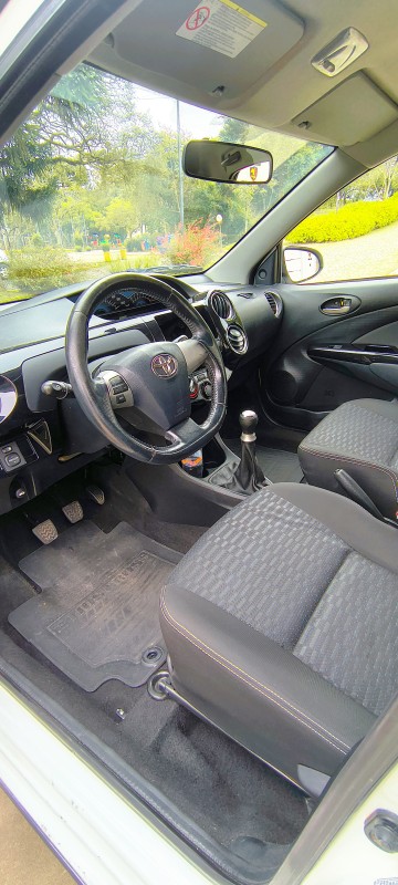 ETIOS 1.5 XLS 16V FLEX 4P MANUAL - 2014 - FARROUPILHA