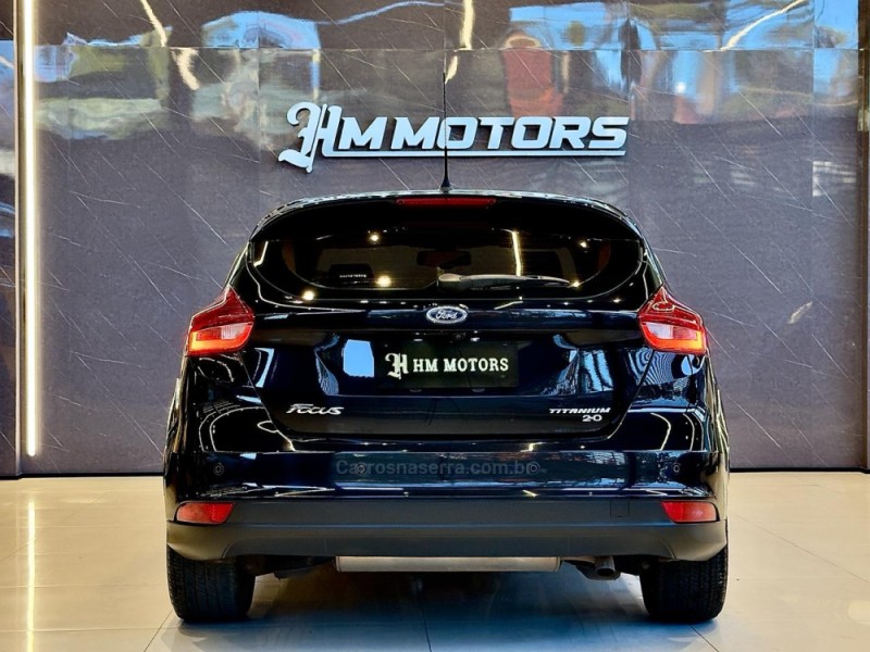 FOCUS 2.0 TITANIUM HATCH 16V FLEX 4P AUTOMÁTICO - 2017 - CAXIAS DO SUL