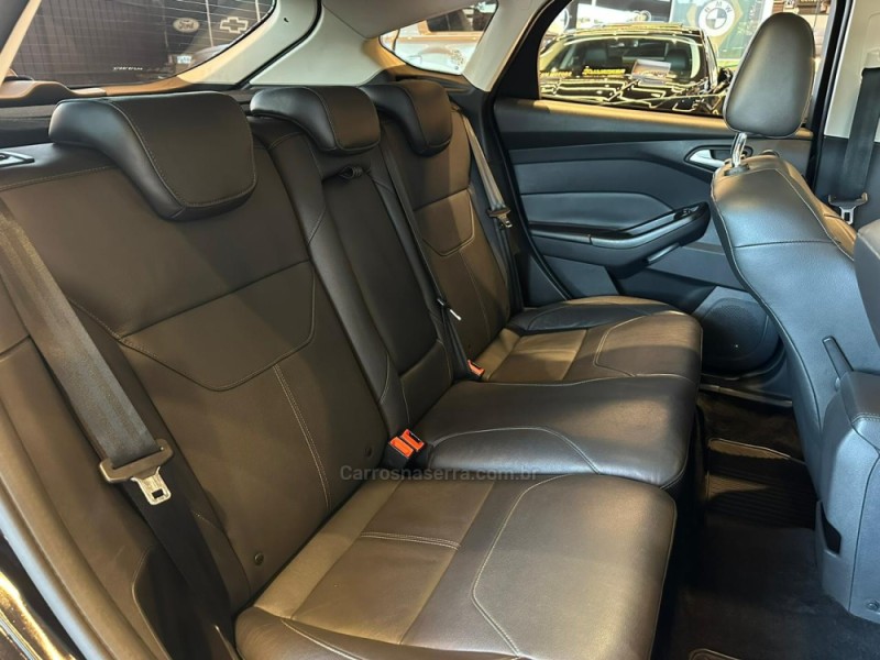 FOCUS 2.0 TITANIUM HATCH 16V FLEX 4P AUTOMÁTICO - 2017 - CAXIAS DO SUL