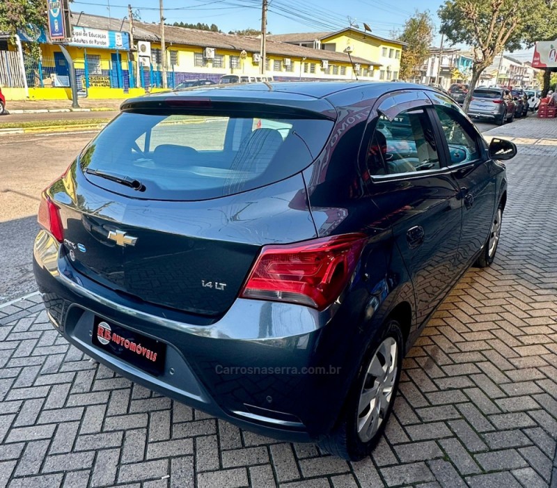 ONIX 1.4 MPFI LT 8V FLEX 4P MANUAL - 2018 - PAROBé