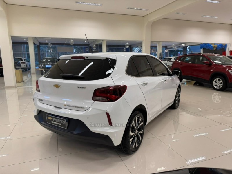 ONIX 1.0 PREMIER II 12V TURBO FLEX 4P AUTOMÁTICO - 2023 - VERANóPOLIS