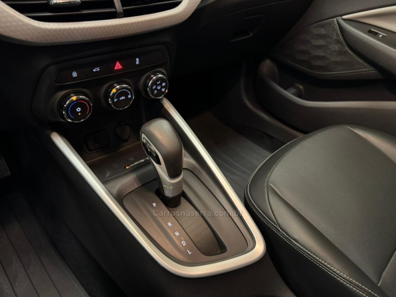 ONIX 1.0 PREMIER II 12V TURBO FLEX 4P AUTOMÁTICO - 2023 - VERANóPOLIS