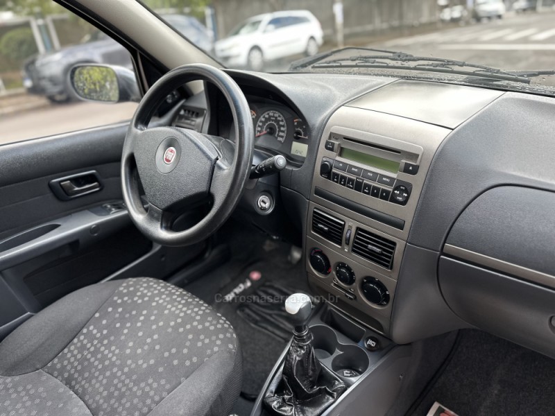 PALIO 1.4 MPI ATTRACTIVE WEEKEND 8V FLEX 4P MANUAL - 2011 - PAROBé