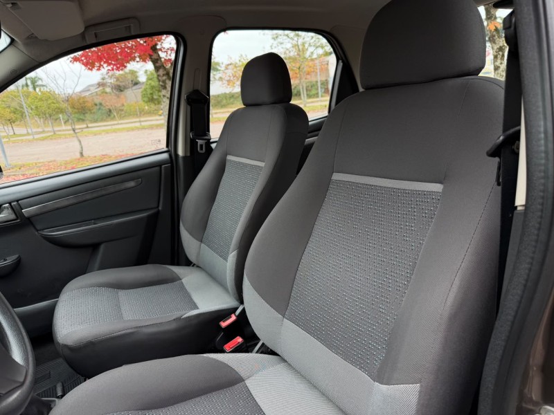 CELTA 1.0 MPFI LT 8V FLEX 4P MANUAL - 2014 - BENTO GONçALVES