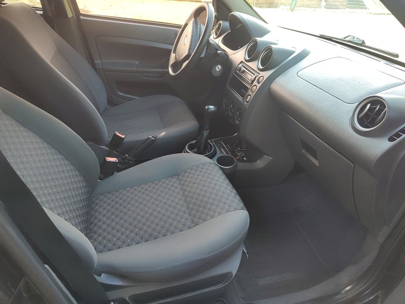 FIESTA 1.0 MPI 8V GASOLINA 4P MANUAL - 2006 - CAXIAS DO SUL