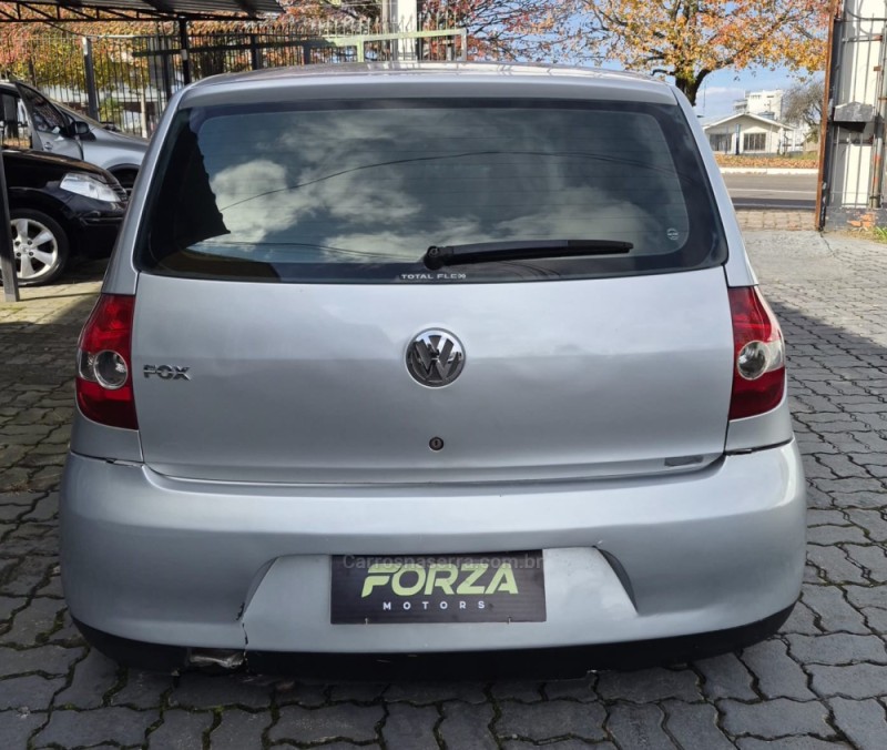 FOX 1.0 MI 8V FLEX 4P MANUAL - 2004 - CAXIAS DO SUL
