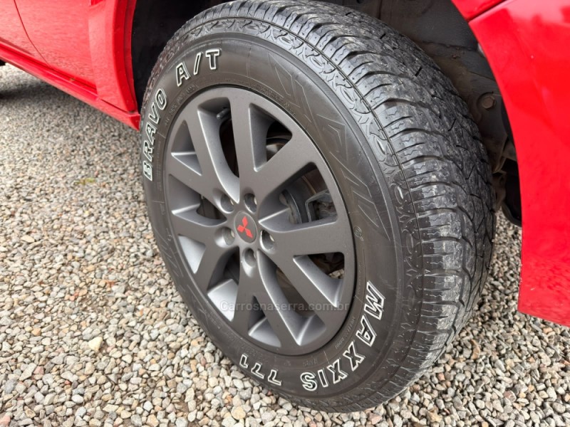 PAJERO TR4 2.0 4X4 16V 140CV FLEX 4P MANUAL - 2010 - CANELA