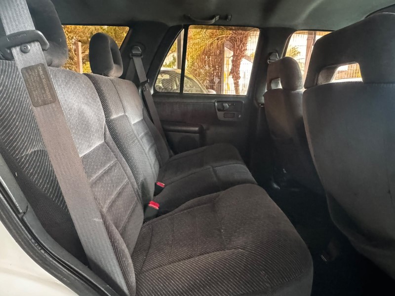 BLAZER 2.5 DLX 4X2 8V TURBO DIESEL 4P MANUAL - 1999 - CAXIAS DO SUL