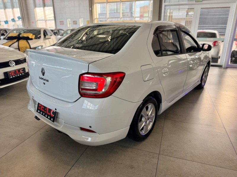 LOGAN 1.6 DYNAMIQUE 8V FLEX 4P MANUAL - 2015 - CAXIAS DO SUL