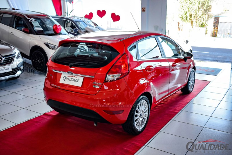 FIESTA 1.6 TITANIUM HATCH 16V FLEX 4P AUTOMÁTICO - 2017 - SANTA CRUZ DO SUL