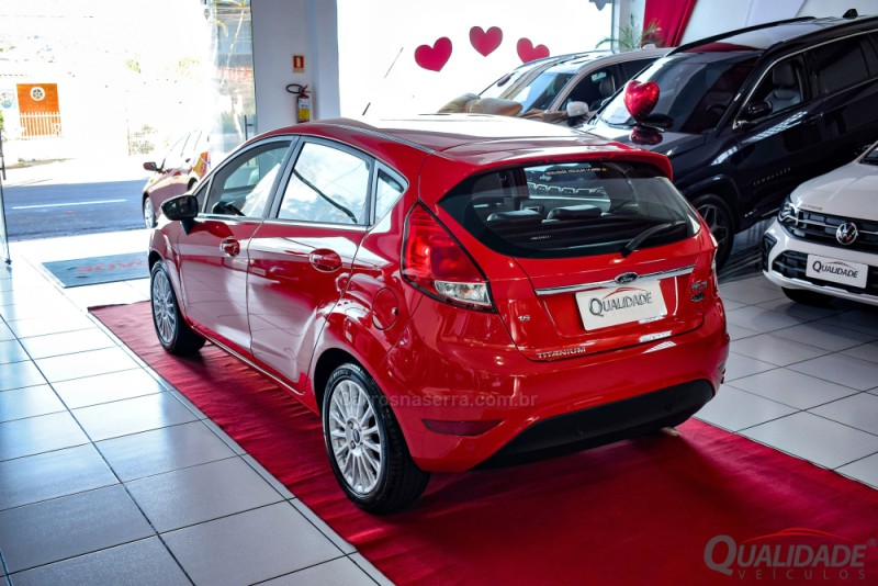 FIESTA 1.6 TITANIUM HATCH 16V FLEX 4P AUTOMÁTICO - 2017 - SANTA CRUZ DO SUL