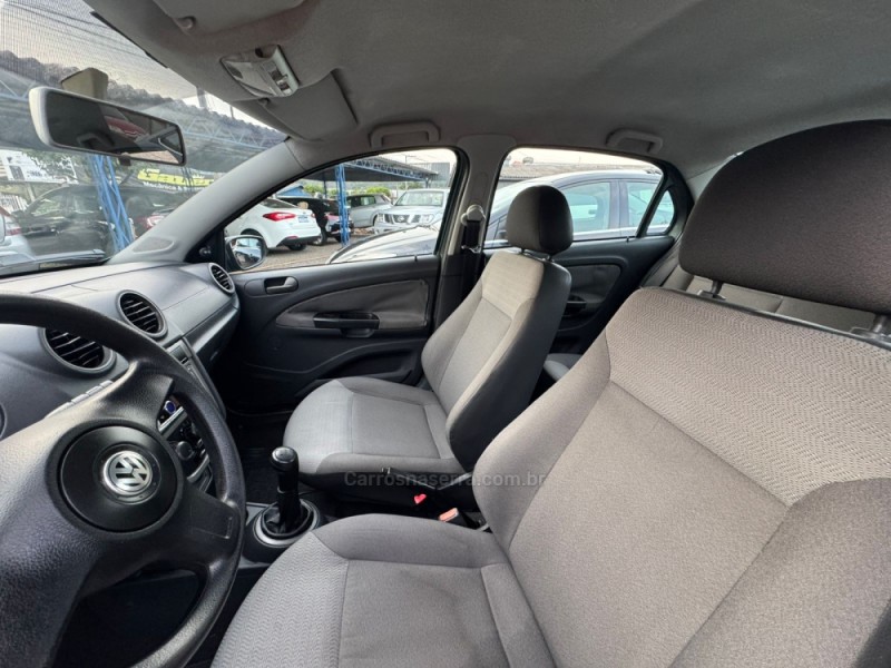 VOYAGE 1.0 MI 8V FLEX 4P MANUAL - 2010 - IGREJINHA