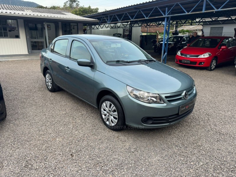 VOYAGE 1.0 MI 8V FLEX 4P MANUAL - 2010 - IGREJINHA