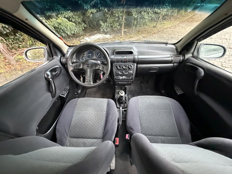 CORSA 1.6 MPFI GLS SEDAN 8V GASOLINA 4P MANUAL - 2001 - CAXIAS DO SUL