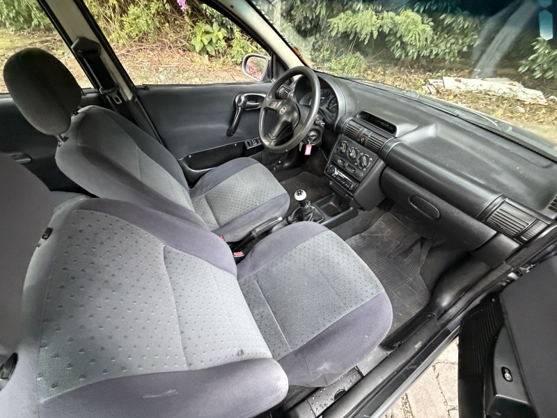 CORSA 1.6 MPFI GLS SEDAN 8V GASOLINA 4P MANUAL - 2001 - CAXIAS DO SUL
