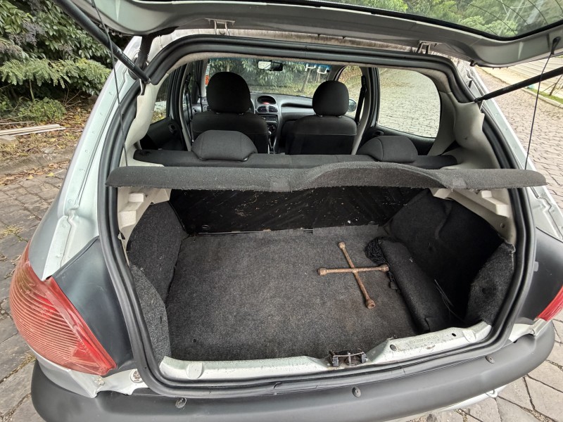 206 1.4 PRESENCE 8V FLEX 4P MANUAL - 2004 - CAXIAS DO SUL