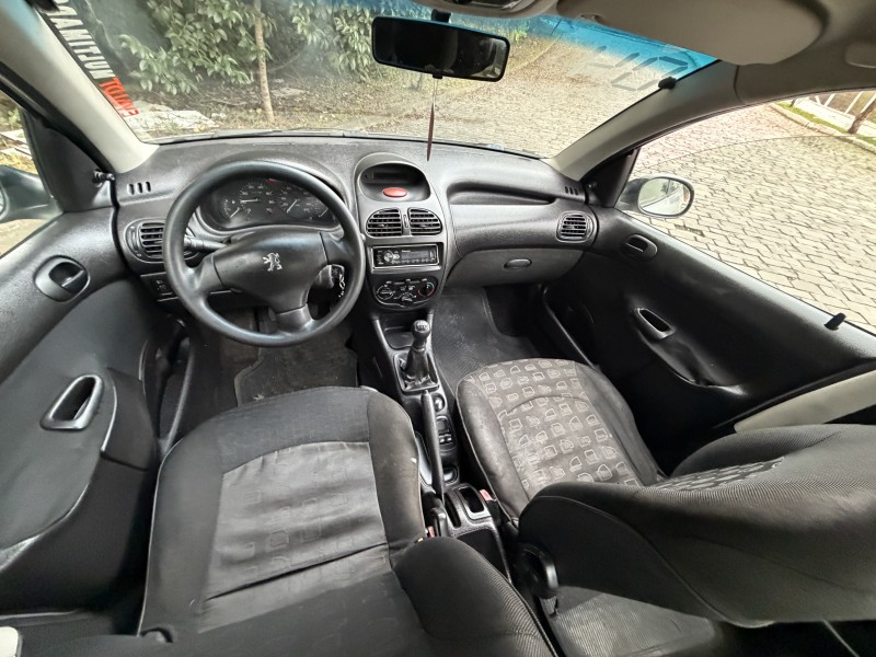206 1.4 PRESENCE 8V FLEX 4P MANUAL - 2004 - CAXIAS DO SUL