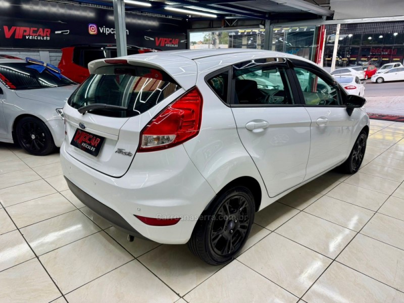 FIESTA 1.0 ROCAM SE 8V FLEX 4P MANUAL - 2013 - ESTâNCIA VELHA