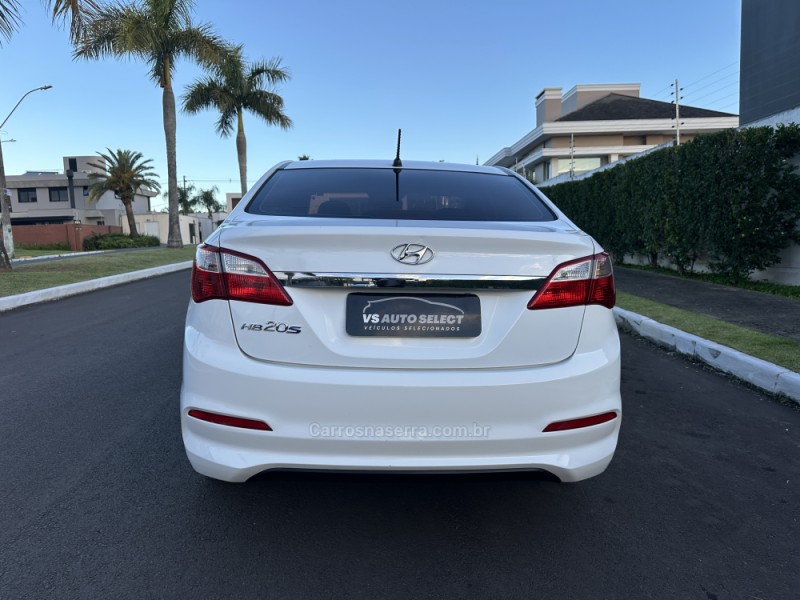 HB20S 1.0 COMFORT PLUS 12V FLEX 4P MANUAL - 2017 - SãO LEOPOLDO