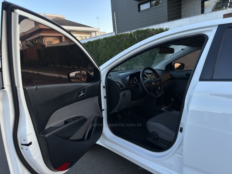 HB20S 1.0 COMFORT PLUS 12V FLEX 4P MANUAL - 2017 - SãO LEOPOLDO