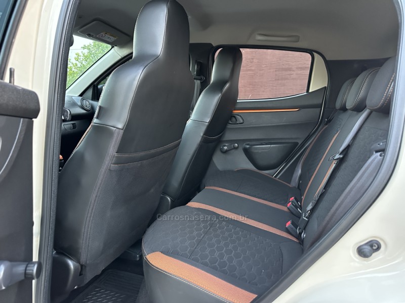 KWID 1.0 12V OUTSIDER FLEX 4P MANUAL - 2022 - SãO LEOPOLDO