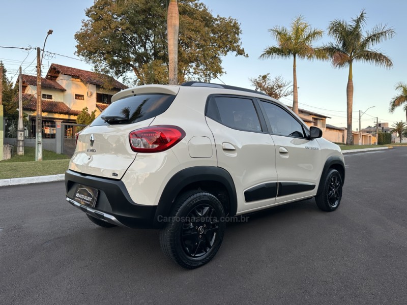 KWID 1.0 12V OUTSIDER FLEX 4P MANUAL - 2022 - SãO LEOPOLDO