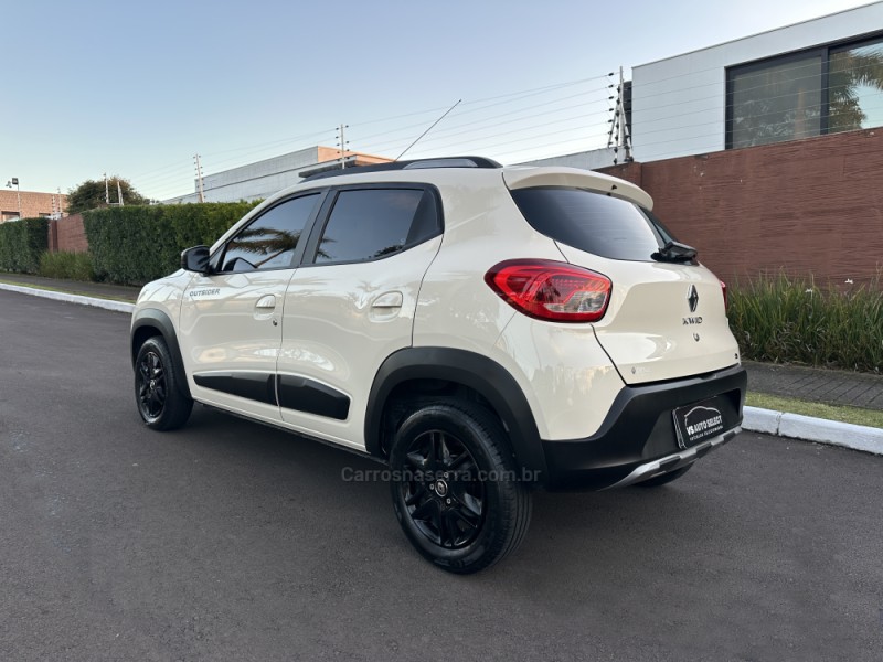 KWID 1.0 12V OUTSIDER FLEX 4P MANUAL - 2022 - SãO LEOPOLDO