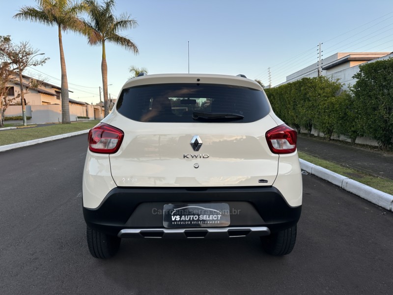 KWID 1.0 12V OUTSIDER FLEX 4P MANUAL - 2022 - SãO LEOPOLDO