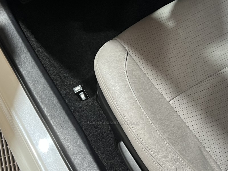 COROLLA 2.0 XEI 16V FLEX 4P AUTOMÁTICO - 2015 - BENTO GONçALVES