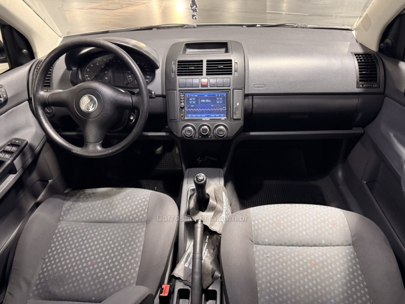 POLO 1.6 MI SÉRIE OURO 8V FLEX 4P MANUAL - 2004 - CAXIAS DO SUL