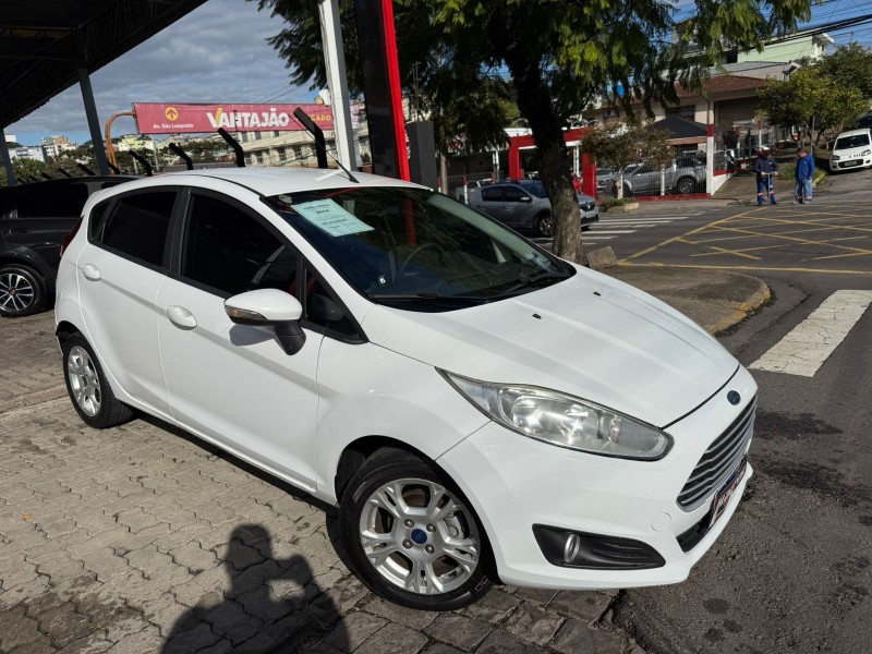 fiesta 1.6 se hatch 16v flex 4p automatico 2014 caxias do sul