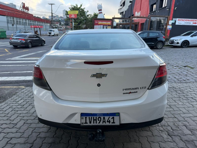 PRISMA 1.4 MPFI LTZ 8V FLEX 4P MANUAL - 2014 - CAXIAS DO SUL