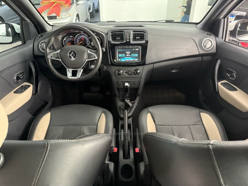 SANDERO 1.6 STEPWAY ICONIC X-TRONIC 16V FLEX 4P AUTOMÁTICO - 2020 - NOVO HAMBURGO