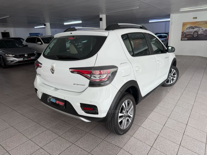 SANDERO 1.6 STEPWAY ICONIC X-TRONIC 16V FLEX 4P AUTOMÁTICO - 2020 - NOVO HAMBURGO