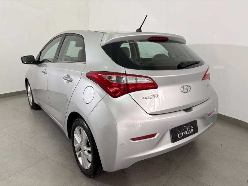 HB20 1.6 PREMIUM 16V FLEX 4P AUTOMÁTICO - 2015 - FARROUPILHA