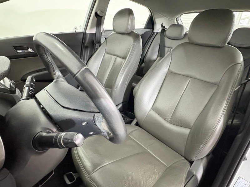 HB20 1.6 PREMIUM 16V FLEX 4P AUTOMÁTICO - 2015 - FARROUPILHA